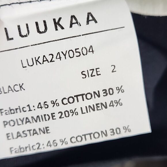 LUUKAA Black and White Notched Collar Dress. Size 8 - Picture 7 of 9